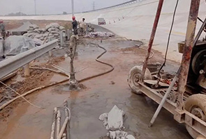 阿里公路钻孔施工